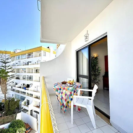 Vintage 2 With Pool By Homing Albufeira